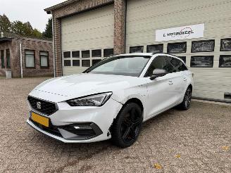 krockskadad bil auto Seat Leon 1.5 TSI e-Hybrid FR Automaat Navi Clima 28266 Km NAP ! 2025/3