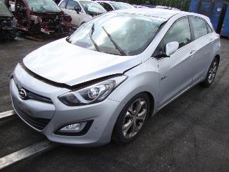 skadebil auto Hyundai I-30  2013/1