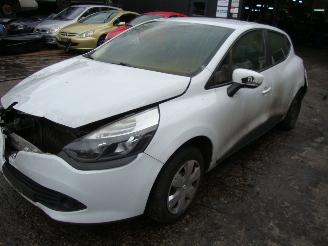 Uttjänta bilar auto Renault Clio  2014/1