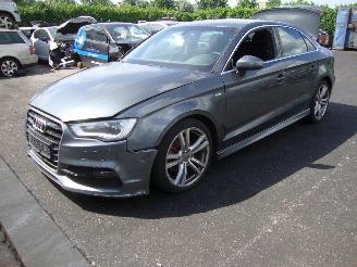 Vrakbiler auto Audi A4  2014/1