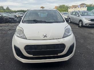 Peugeot 107  picture 8