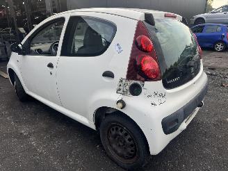 Peugeot 107  picture 3