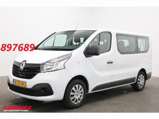 krockskadad bil bedrijf Renault Trafic Passenger 1.6 dCi Expression 9-Persoons Airco Bluetooth 2017/10