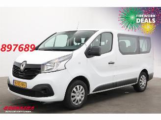 krockskadad bil bedrijf Renault Trafic Passenger 1.6 dCi Expression 9-Persoons Airco Bluetooth 2017/10