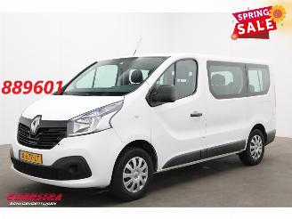 krockskadad bil bedrijf Renault Trafic Passenger 1.6 dCi Expression 9-Persoons Airco Bluetooth 2018/5