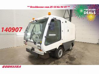 krockskadad bil motor TENNANT M250 HMF 426 Veegmachine 2007/6