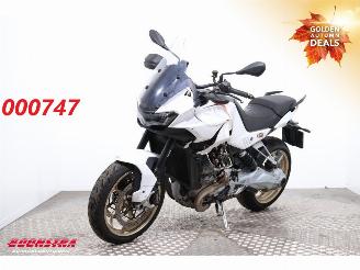 Moto Guzzi  V100 Mandello LED Cruise BY 2023 picture 1