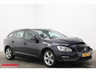 Volvo V-60 2.0 D2 Kinetic Navi Clima Cruise PDC AHK 148.573 km! picture 2
