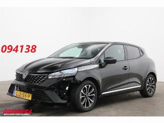krockskadad bil auto Renault Clio 1.6 E-Tech Full Hybrid 145 LED Navi Clima Cruise Camera LRHZ SHZ 12.631 km! 2024/8