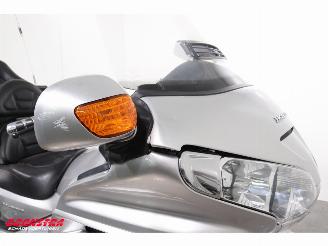 Honda GL 1800 Gold Wing Navi Radio Cruise SHZ Heizgriffe 54.718 km! picture 16