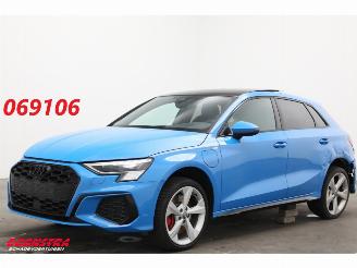 skadebil auto Audi A3 Sportback 45 TFSI e S-Line Matrix HUD B&O ACC Massage Leder Camera 2023/2