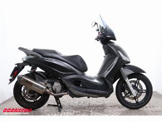 Piaggio Beverly 350 ABS picture 7