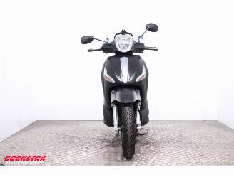 Piaggio Beverly 350 ABS picture 8