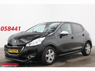Schadeauto Peugeot 208 1.2 VTi Style Navi Airco Cruise PDC 117.066 km! 2014/4