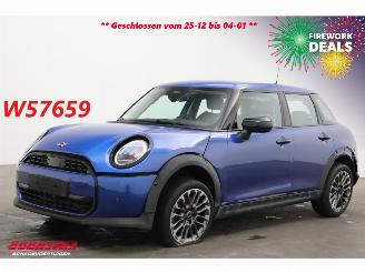 skadebil auto Mini Cooper 1.5 Aut. C Classic LED Leder HUD SHZ LRHZ Camera 2024/11