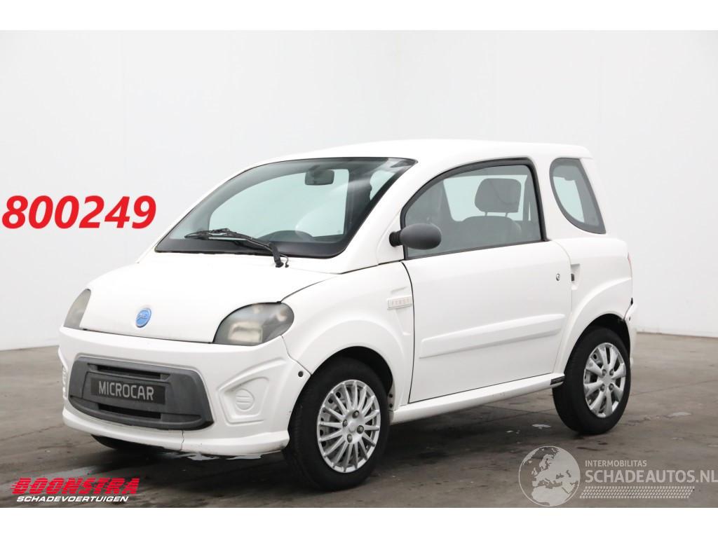 Microcar  Dué Leder