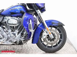 Harley-Davidson  FLHTCUSE CVO Ultra Classic Electra Glide 110 5HD! Cruise Radio SHZ picture 9
