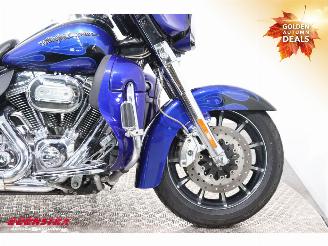 Harley-Davidson  FLHTCUSE CVO Ultra Classic Electra Glide 110 5HD! Cruise Radio SHZ picture 9