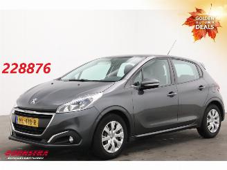 krockskadad bil auto Peugeot 208 1.2 PureTech Access Navi Airco Cruise PDC 148.664 km! 2017/3