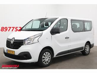 skadebil bedrijf Renault Trafic Passenger 1.6 dCi Expression 9-Pers. Airco 2017/10