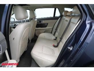 Jaguar XF Sportbrake 3.0D S Aut. Glasdak Navi Leder SHZ picture 14