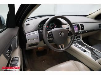 Jaguar XF Sportbrake 3.0D S Aut. Glasdak Navi Leder SHZ picture 15