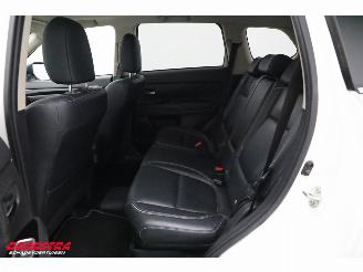 Mitsubishi Outlander 2.0 PHEV Instyle+ Glasdak Leder 360° ACC picture 9