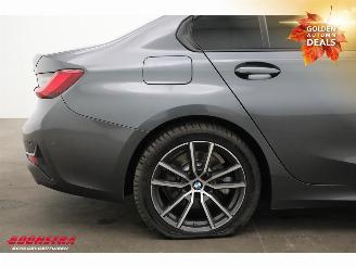 BMW 3-serie 330i Business Edition LED LiveCockpitPro Clima Navi Cruise picture 6