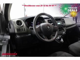 Renault Trafic Passenger 1.6 dCi Expression 9-Pers. Airco picture 11