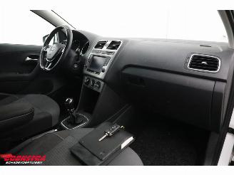 Volkswagen Polo 1.0 BlueMotion Edition 5-DRS Navi Airco Cruise 103.906 km! picture 14