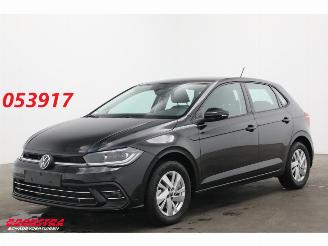 uszkodzony samochody osobowe Volkswagen Polo 1.0 TSI DSG Highline LED Apple/Android Camera 1.604 km! 2025/6