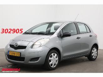damaged passenger cars Toyota Yaris 1.0 VVTi 5-DRS Cool Airco 2010/11