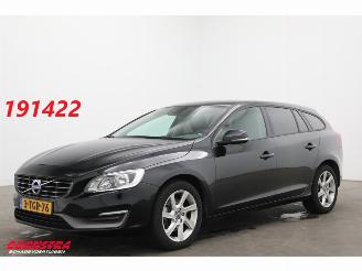 Auto incidentate Volvo V-60 2.0 D4 Aut. Kinetic PremiumSound Leder Navi Clima Cruise PDC AHK 2014/2