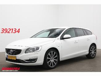 krockskadad bil auto Volvo V-60 2.4 D5 Twin Engine Summum Memory Leder Cruise SHZ AHK 2018/1