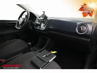 Volkswagen Up! 1.0 5-DRS Airco Bluetooth 39.306 km! picture 11