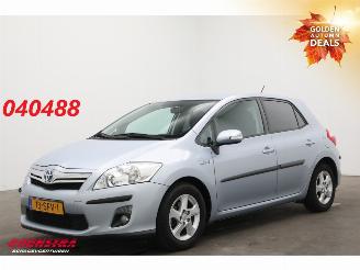 damaged passenger cars Toyota Auris 1.8 Full Hybrid Aspiration Navi Clima Cruise PDC 83.113 km! 2011/10
