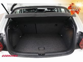 Volkswagen Polo 1.0 MPI Comfortline Navi Airco Cruise picture 17