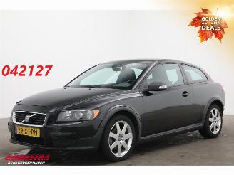 Coche accidentado Volvo C-30 1.8 Kinetic Youngtimer Clima Cruise AHK 164.360 km! 2007/6