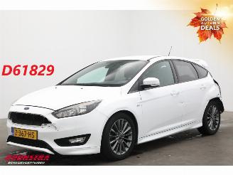 skadebil auto Ford Focus 1.0 ST-Line Navi Airco Cruise PDC 112.831 km! 2016/12