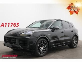 Unfallwagen Porsche Cayenne 3.0 E-Hybrid Pano Bose ACC Memory 360° Sport Chrono 3.038 km! 2025