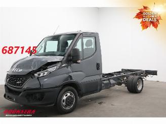 krockskadad bil bedrijf Iveco Daily 35C18 Hi-Matic Navi Clima Cruise AHK 2021/12