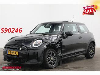 Vaurioauto  passenger cars Mini Mini Cooper SE 33 kWh Schuifdak LED Leder Cruise Camera SHZ 2022/6