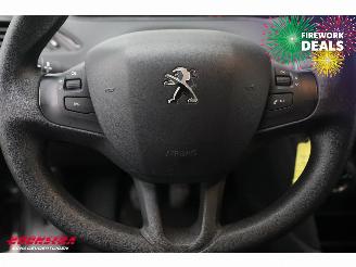 Peugeot 208 1.2 PureT. Signature Navi Camera Carplay Airco Cruise picture 19