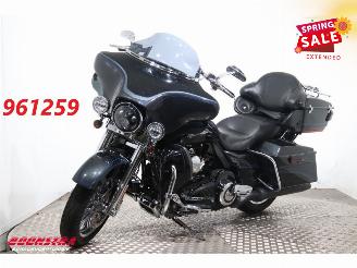 dommages motocyclettes  Harley-Davidson  110 FLHTCUSE CVO Ultra Classic 110 Years Ed. Radio Cruise LED ABS 2013/1