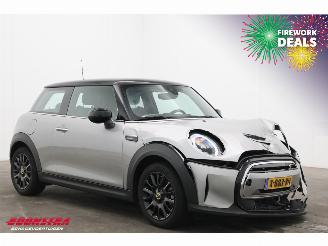 Mini Cooper SE Camden Edition 33 kWh LED Navi Clima Cruise SHZ PDC picture 2