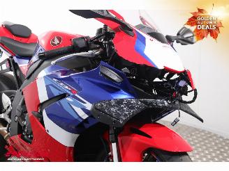 Honda CBR 1000 RR-R Fireblade Akrapovic ABS LED picture 16