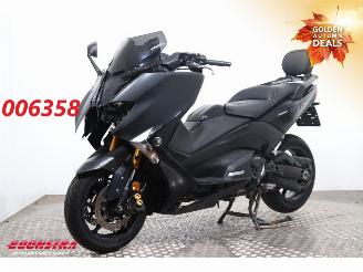 skadebil motor Yamaha  T-Max 530 Black Max Akrapovic 2017/8