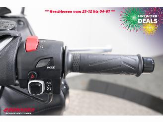 Yamaha  T-Max 530 Black Max Akrapovic picture 27