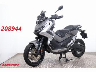 skadebil motor Honda  NC 750 X-ADV DCT Akrapovic 5.753 km! 2020/5