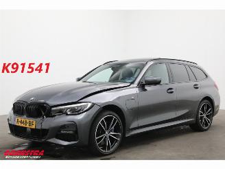 uszkodzony samochody osobowe BMW 3-serie Touring 330e M-Sport Pano LED ACC H/K HUD Memory Camera 55.315 km! 2021/2